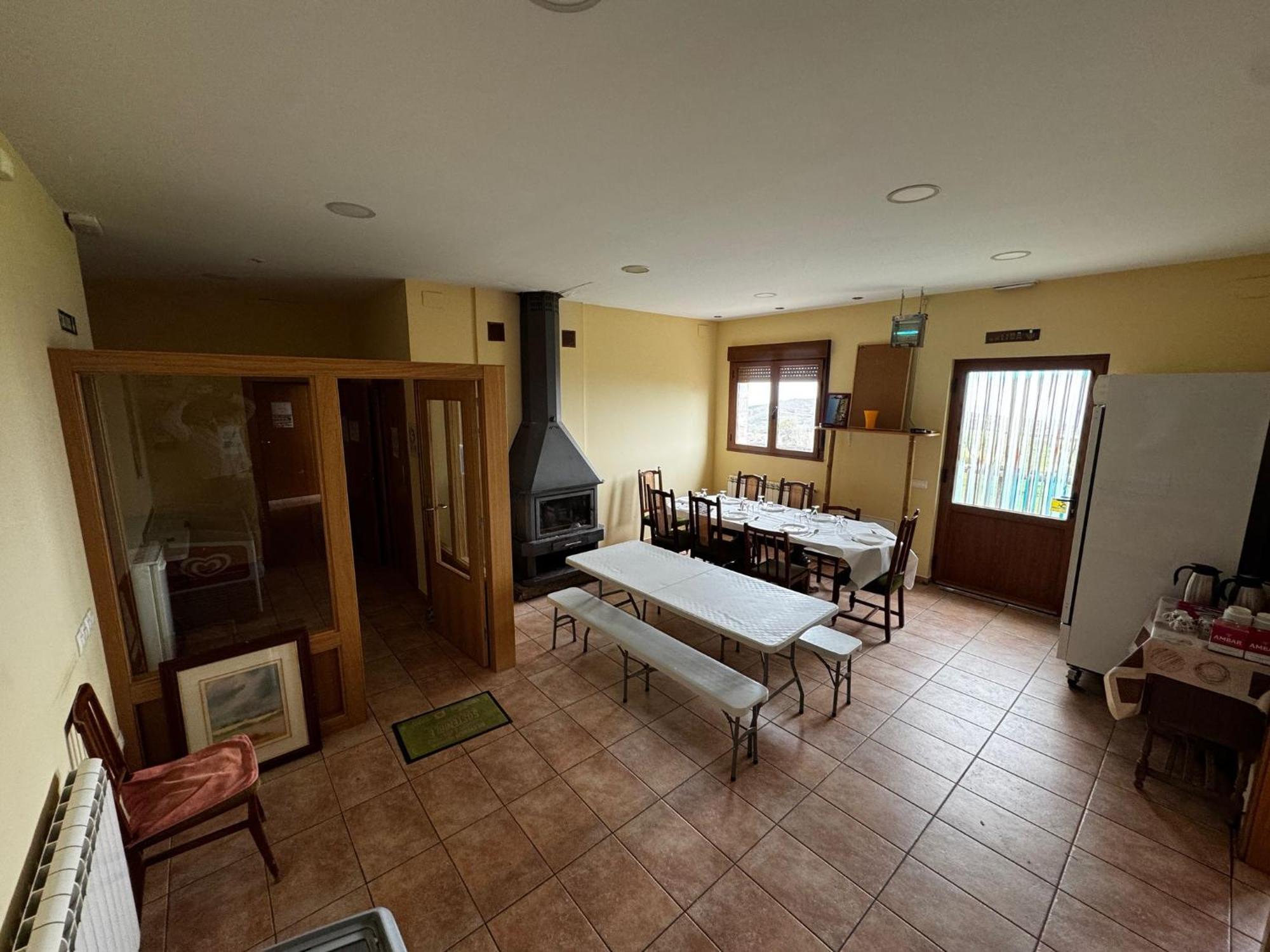 Albergue De Peregrino Cruz De Fierro フォンセバドン エクステリア 写真